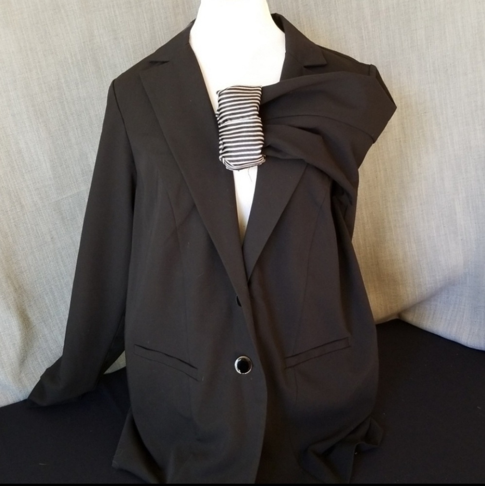 TORRID Black Blazer fully lined sz 1 (sz 14-16)